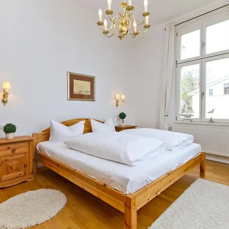 Charlottes Hoeh App 5 *